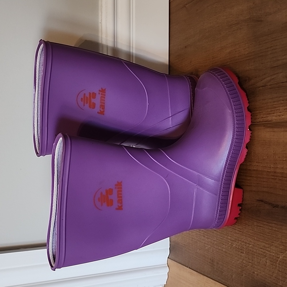 Kamik rain boots. Worn once!
